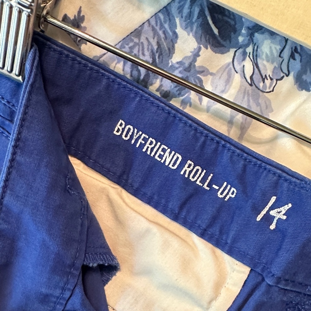 GAP Women's BOYFRIEND ROLL UP Shorts - Picture 4 of 5